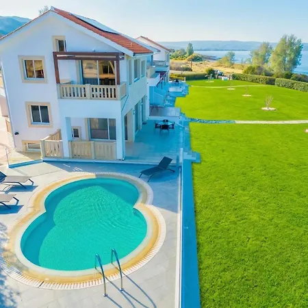 Bella Ena Villa